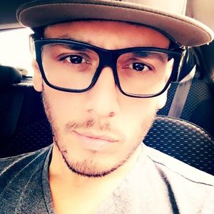 Meet your Posher, Abraham